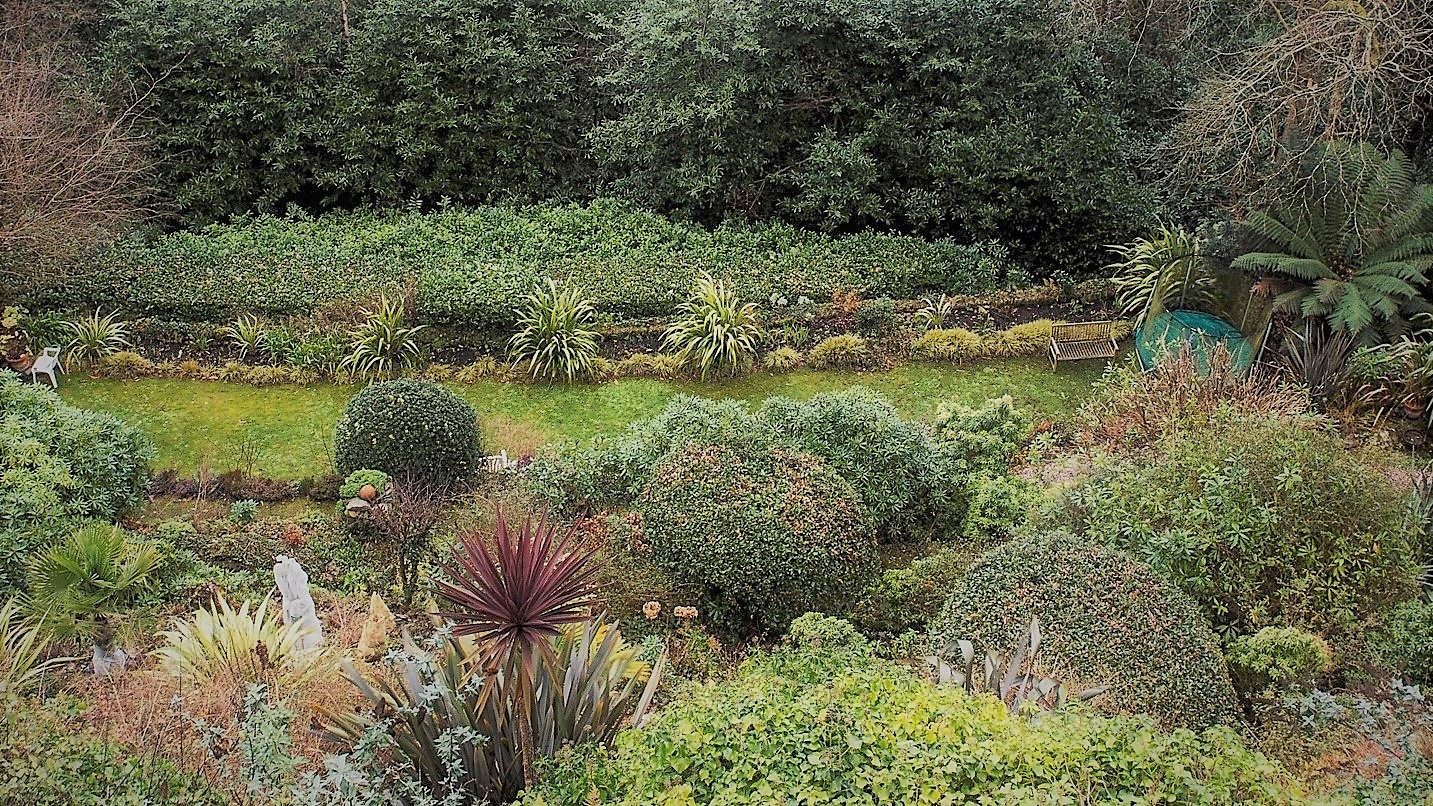 PARKLAND & GARDENS